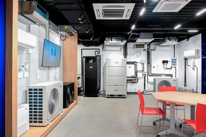 В Москве открылся выставочный зал и учебный центр MDV. Фото 1