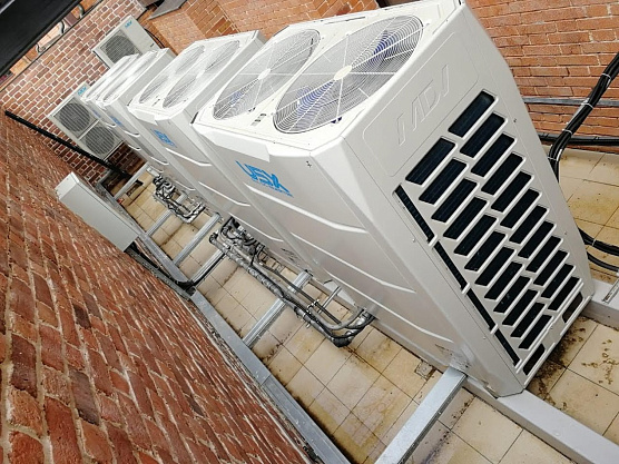 Установка мультизональных VRF-систем MDV в бизнес-центре г.Рязань